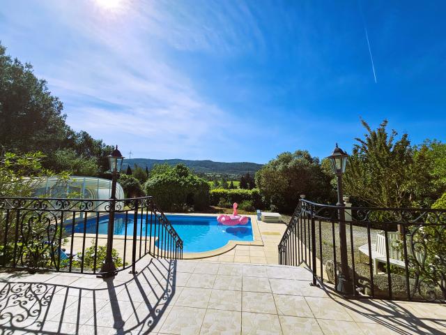 Pool des Ferienhauses