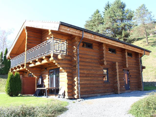 Außenseite Ferienhaus [Sommer]