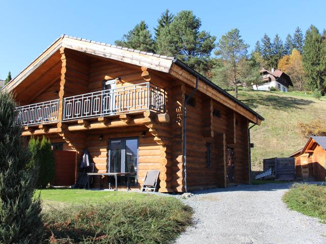 Außenseite Ferienhaus [Sommer]