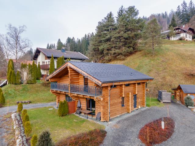 Außenseite Ferienhaus [Winter]