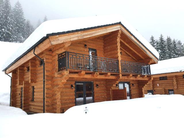 Außenseite Ferienhaus [Winter]