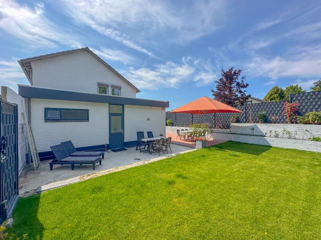 Außenseite Ferienhaus [Sommer]