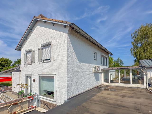 Außenseite Ferienhaus [Sommer]