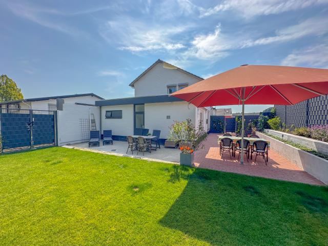 Außenseite Ferienhaus [Sommer]