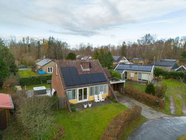 Außenseite Ferienhaus [Sommer]