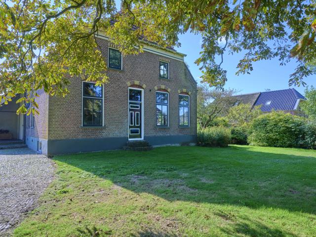 Außenseite Ferienhaus [Sommer]