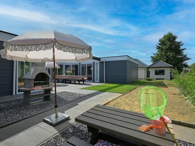 Außenseite Ferienhaus [Sommer]