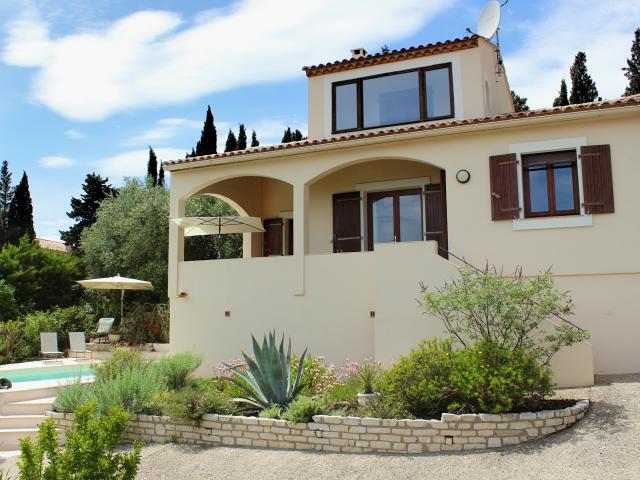 Außenseite Ferienhaus [Sommer]