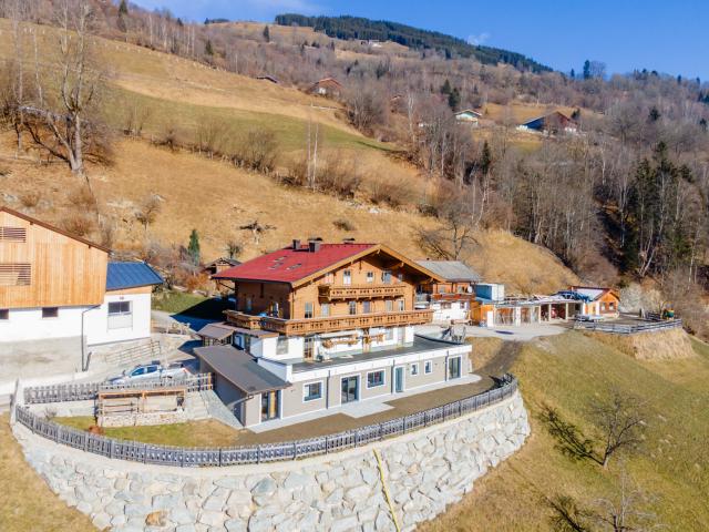 Außenseite Ferienhaus [Winter]