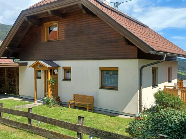 Außenseite Ferienhaus [Sommer]