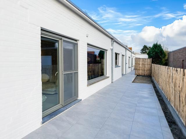 Außenseite Ferienhaus [Sommer]