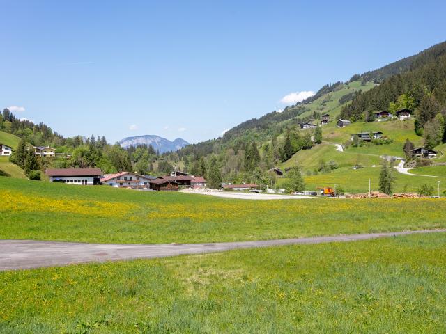 A proximité directe (<1 km)