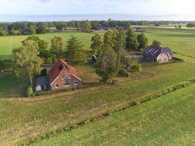 Außenseite Ferienhaus [Sommer]