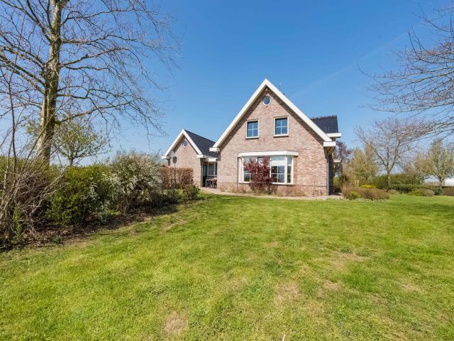 Außenseite Ferienhaus [Sommer]