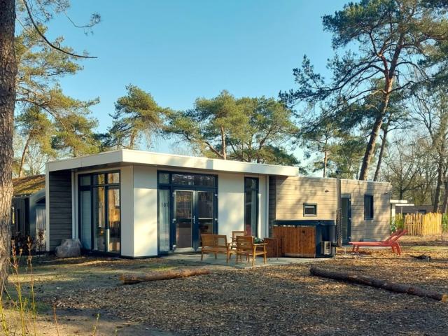 Außenseite Ferienhaus [Sommer]