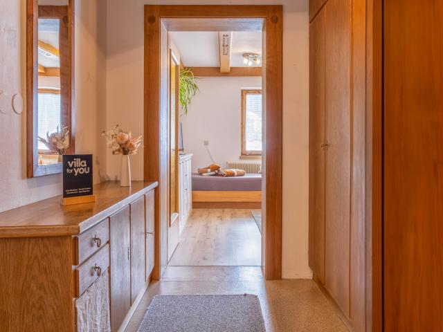 Entrance / Reception