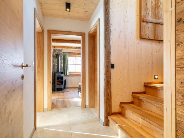 Entrance / Reception