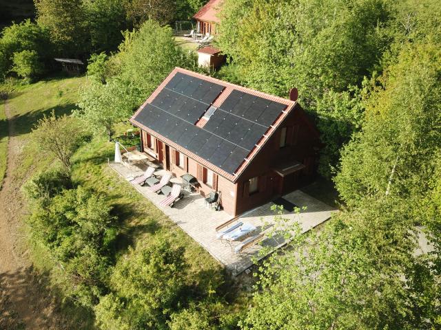 Außenseite Ferienhaus [Sommer]