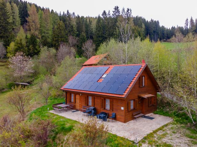 Außenseite Ferienhaus [Sommer]