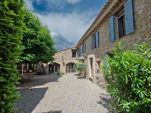 Außenseite Ferienhaus [Sommer]