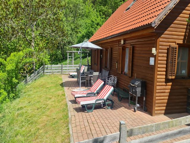 Außenseite Ferienhaus [Sommer]