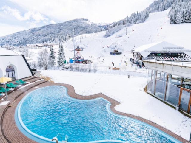 Surroundings (1-5 km)