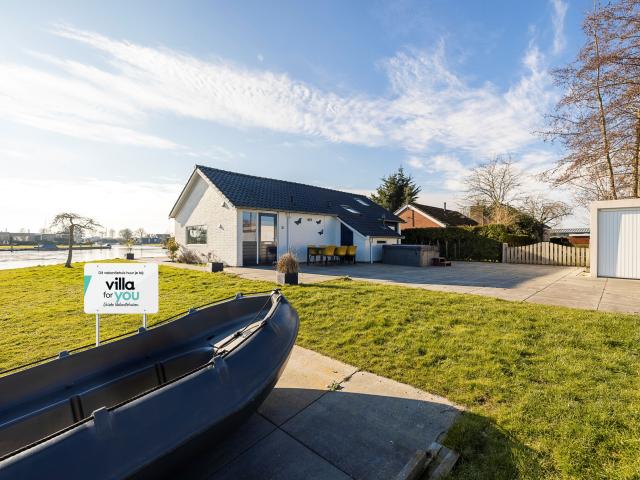 Außenseite Ferienhaus [Winter]