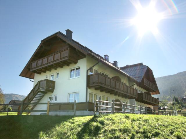 Außenseite Ferienhaus [Sommer]