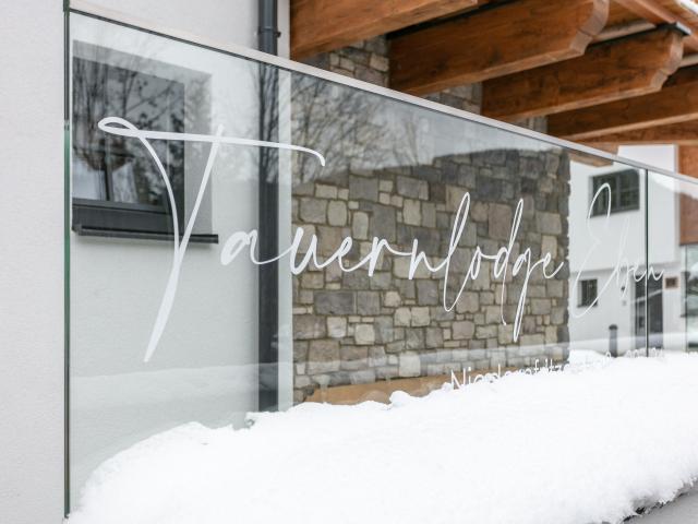 Entrance / Reception