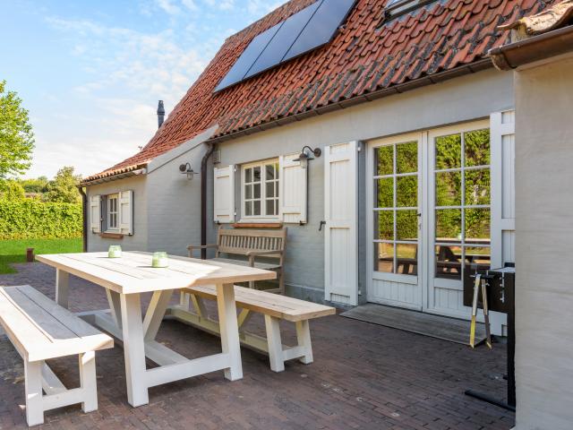 Außenseite Ferienhaus [Sommer]