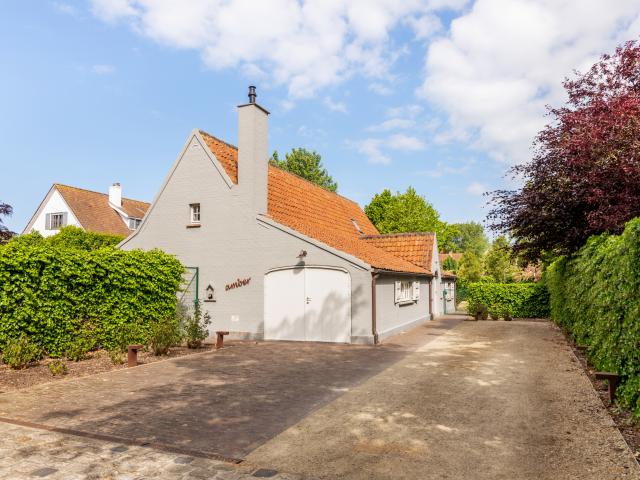 Außenseite Ferienhaus [Sommer]