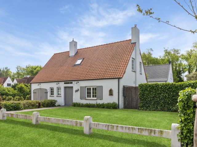 Außenseite Ferienhaus [Sommer]