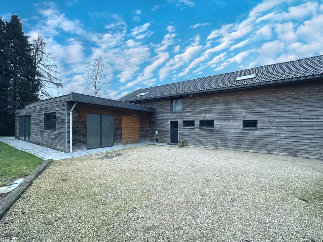 Außenseite Ferienhaus [Sommer]