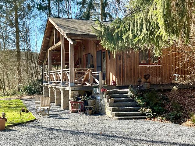 Außenseite Ferienhaus [Sommer]