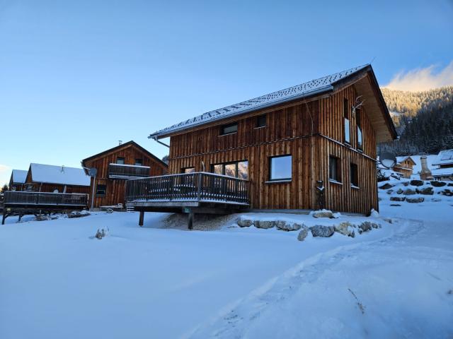 Außenseite Ferienhaus [Winter]