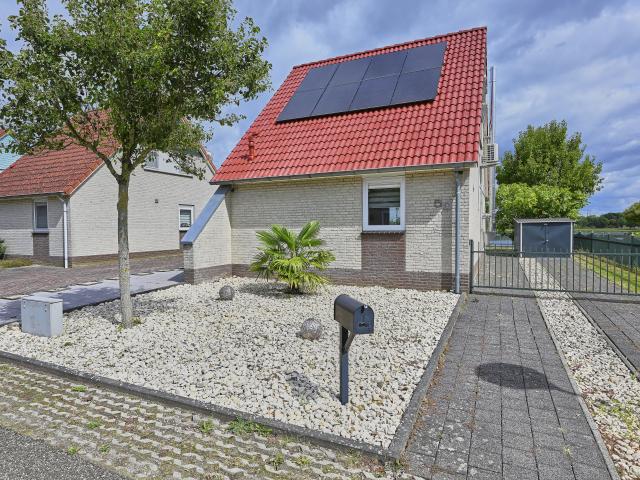 Außenseite Ferienhaus [Sommer]