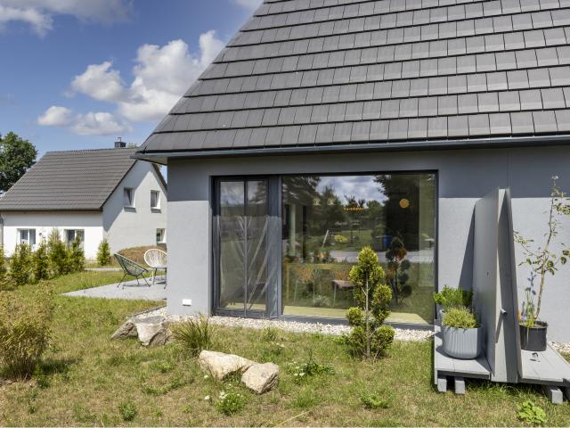 Außenseite Ferienhaus [Sommer]