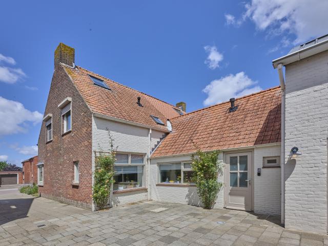 Außenseite Ferienhaus [Sommer]