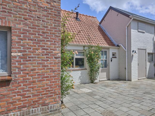 Außenseite Ferienhaus [Sommer]