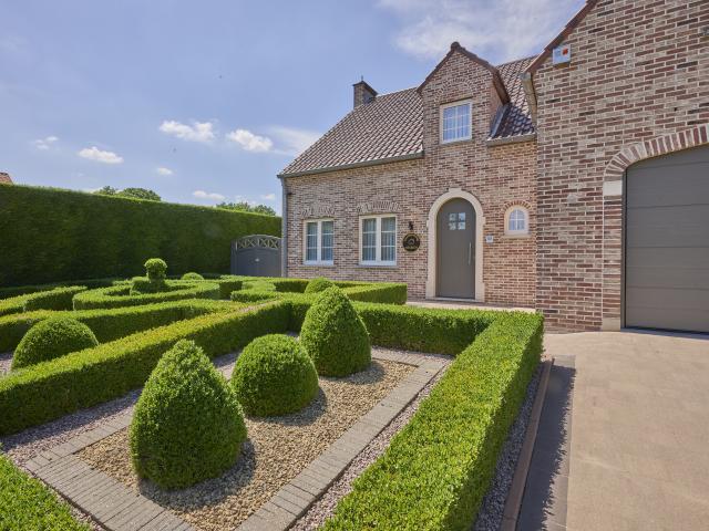 Außenseite Ferienhaus [Sommer]