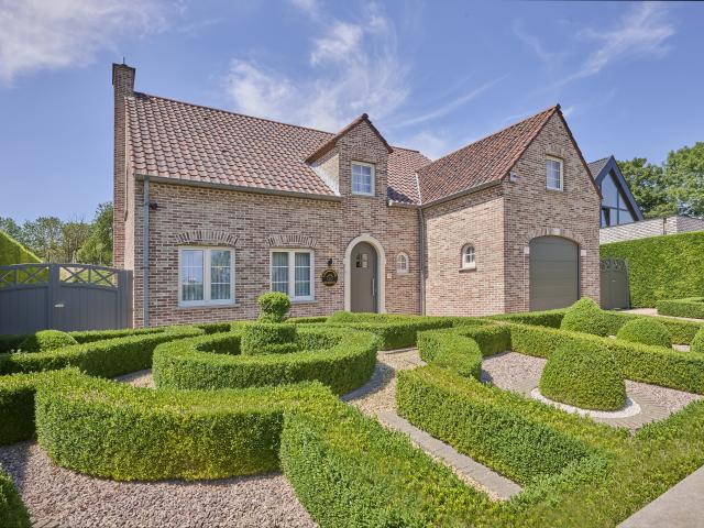 Außenseite Ferienhaus [Sommer]