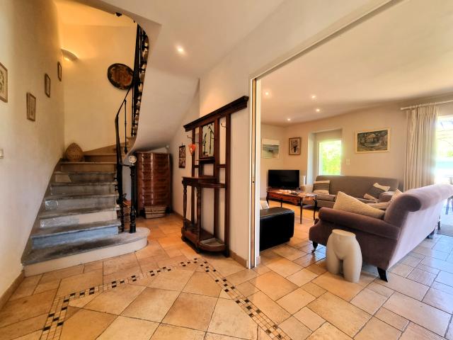 Entrance / Reception