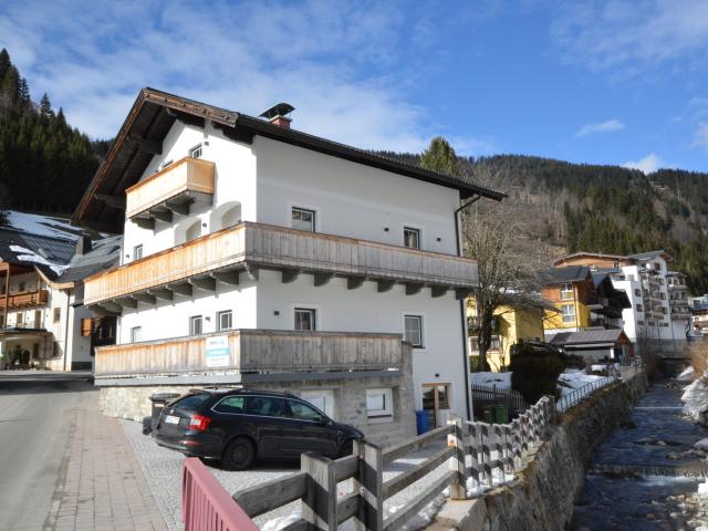 Außenseite Ferienhaus [Sommer]