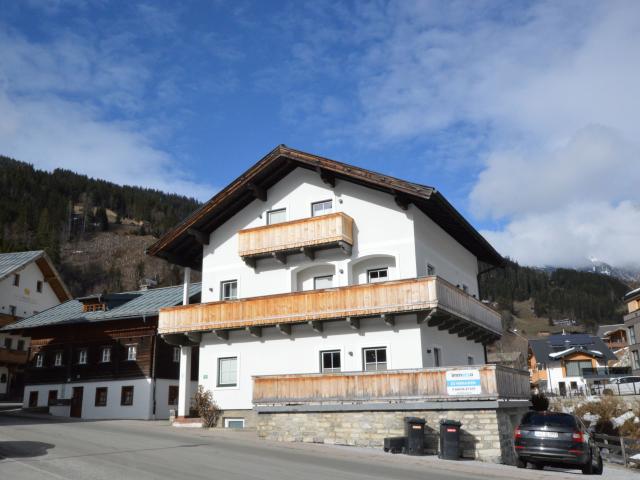 Außenseite Ferienhaus [Sommer]