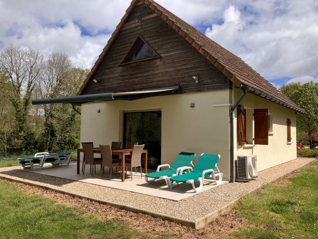 Außenseite Ferienhaus [Sommer]