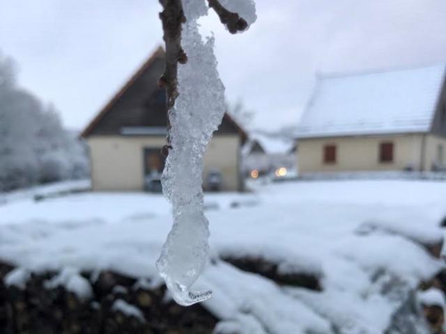 Außenseite Ferienhaus [Winter]