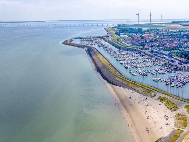 Immediate Surroundings (<1 km)