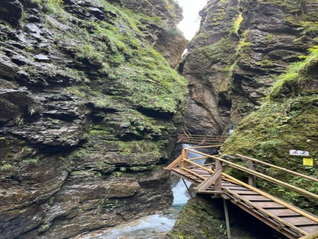 Dans la région (>5 km)