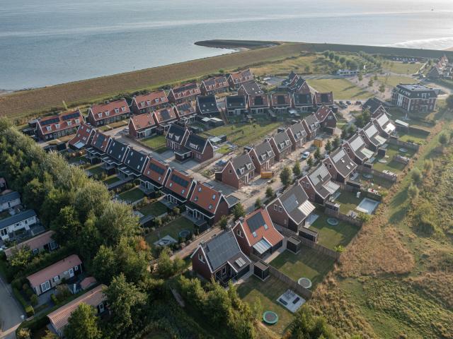 Surroundings (1-5 km)