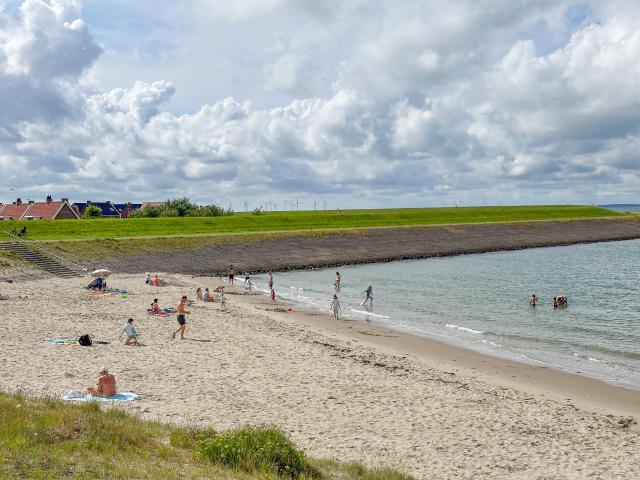 Immediate Surroundings (<1 km)